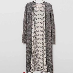 🎉SALE🎉🆕 Reversible Diamond Design Cardigan